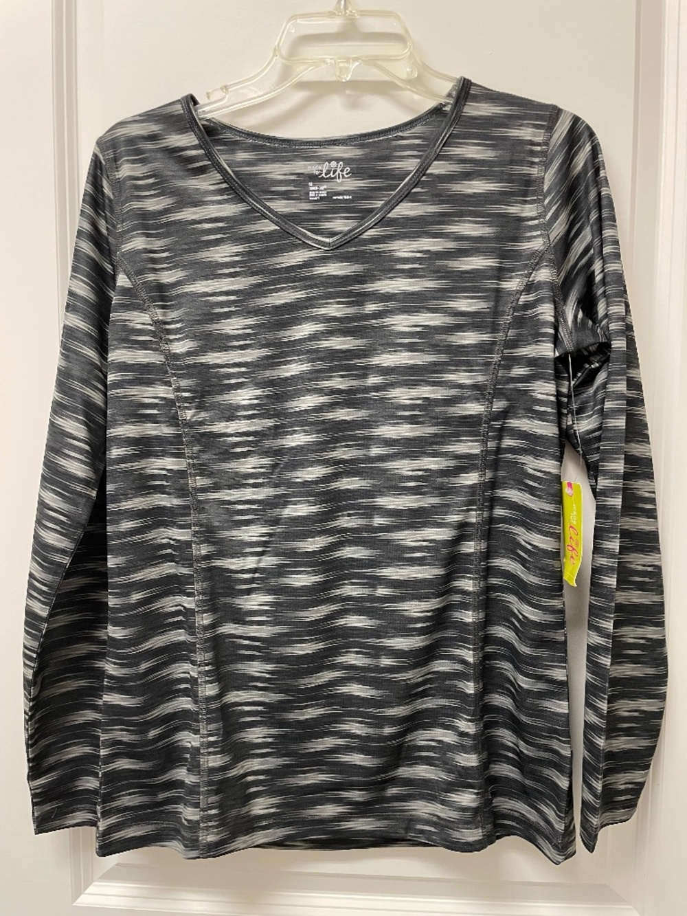 NWT Long Sleeve Womens Gym Workout Active Shirt Medium Black Quick Dry JCP Life